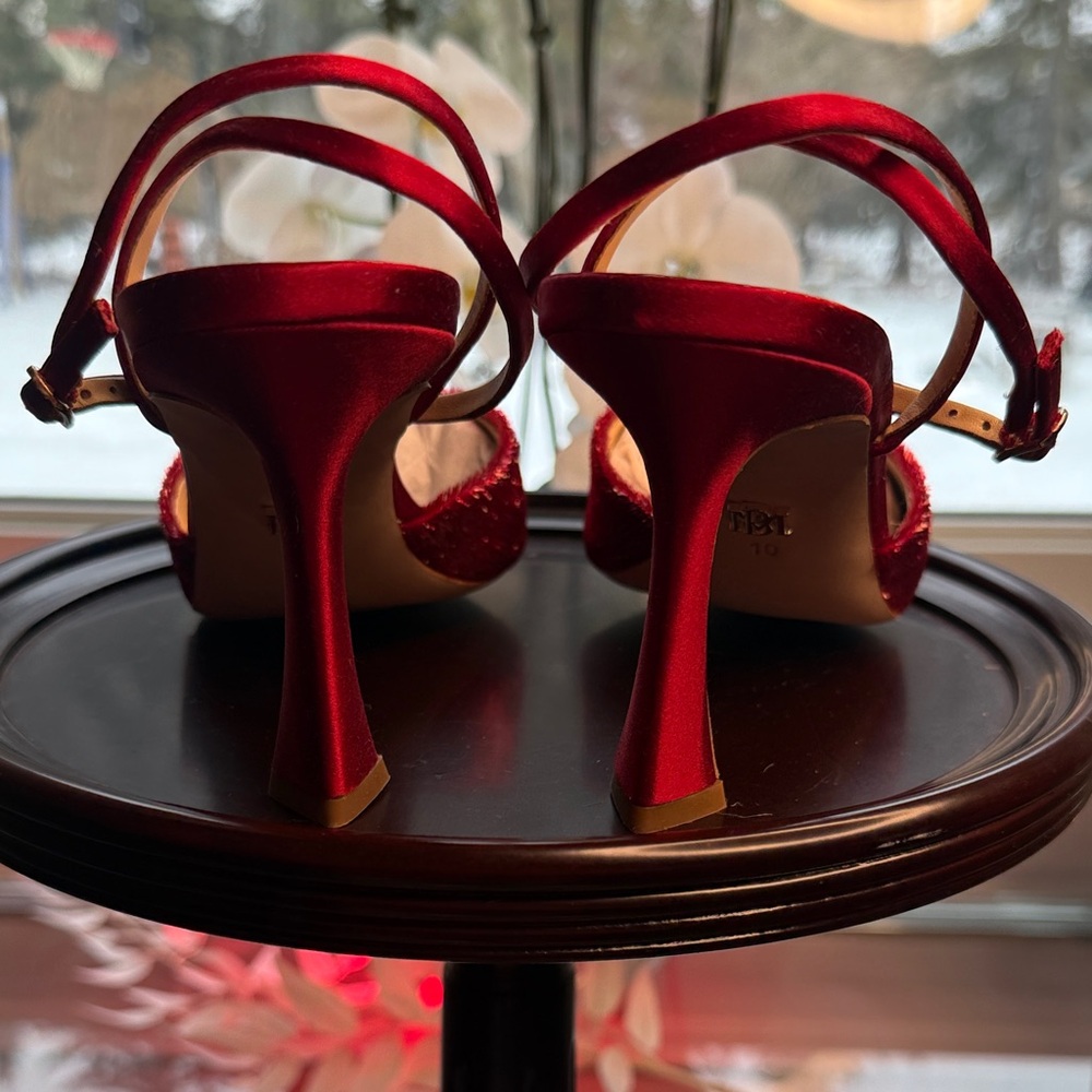 Badgley Mischka Red Lyric Plush Ankle Straps - Picture 11 of 13